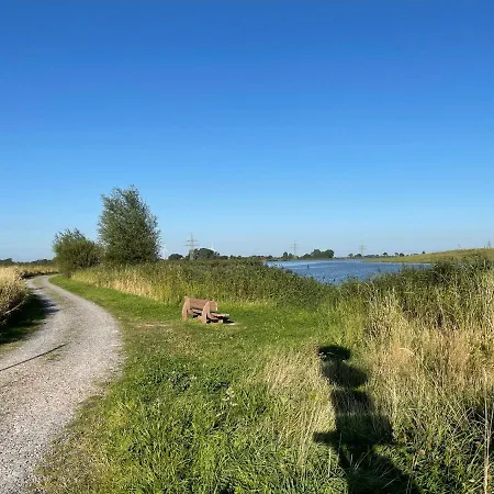 Am Wangermeer 14 *